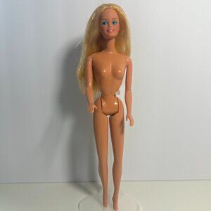 Mattel Barbie Vintage 1983 Great Shape Barbie